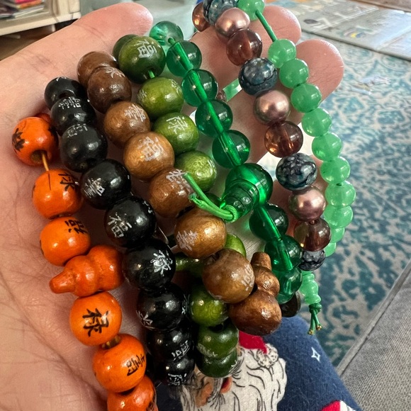 Vintage 90s-2000s energy beads - Picture 1 of 5